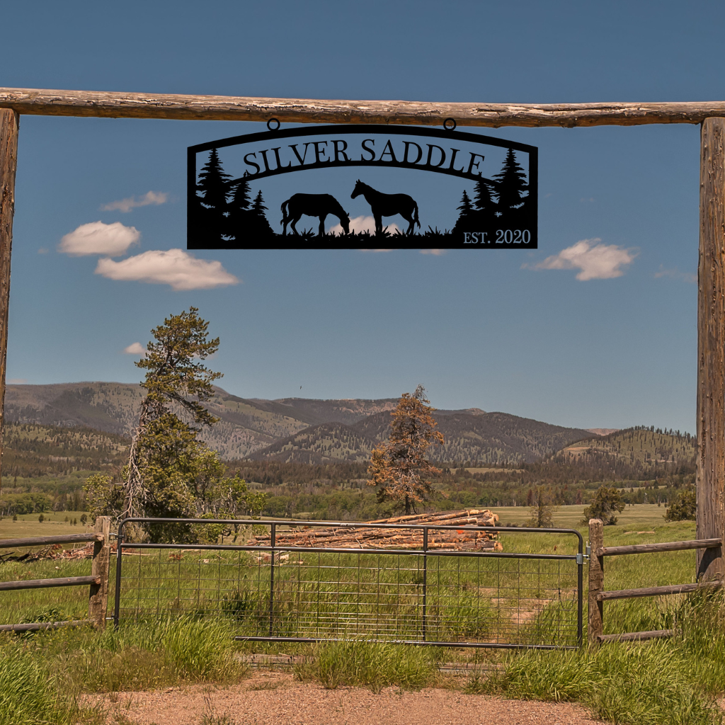 Large Entrance/Gate Ranch Sign with Horses - Hammered Black